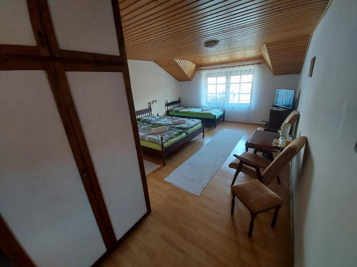 penzion spissky dvor Smižany Esterno foto