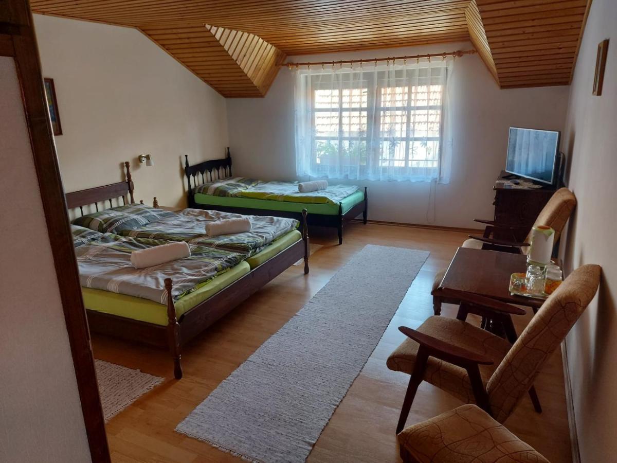 penzion spissky dvor Smižany Esterno foto