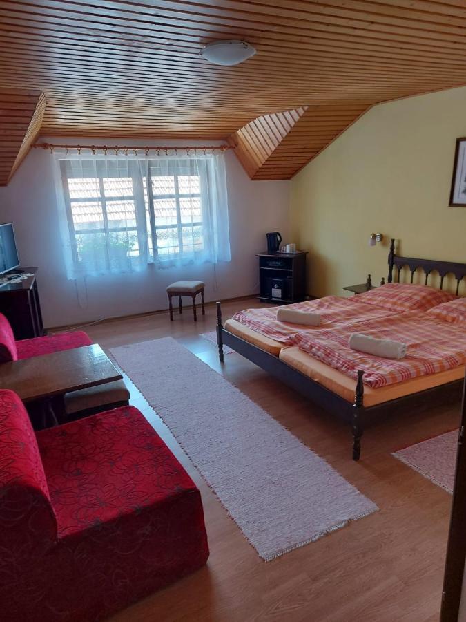penzion spissky dvor Smižany Esterno foto